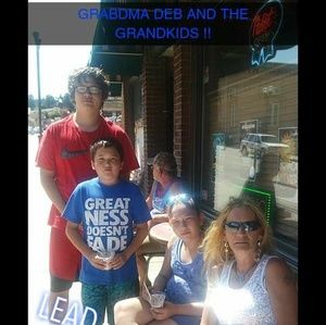 Meet your Posher, Debbie